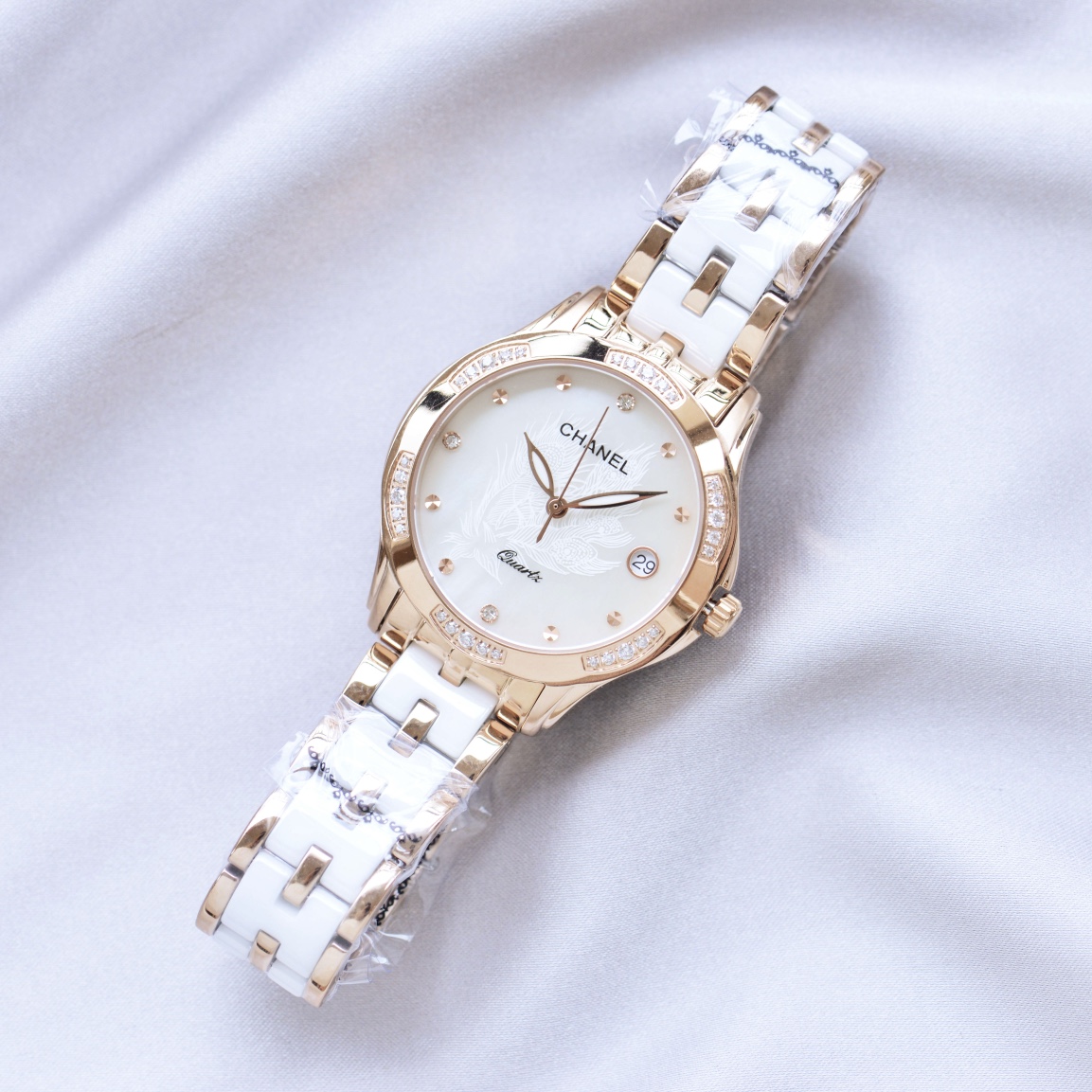 【18-22日にお届け】CHANEL  レディース 腕時計   34MM