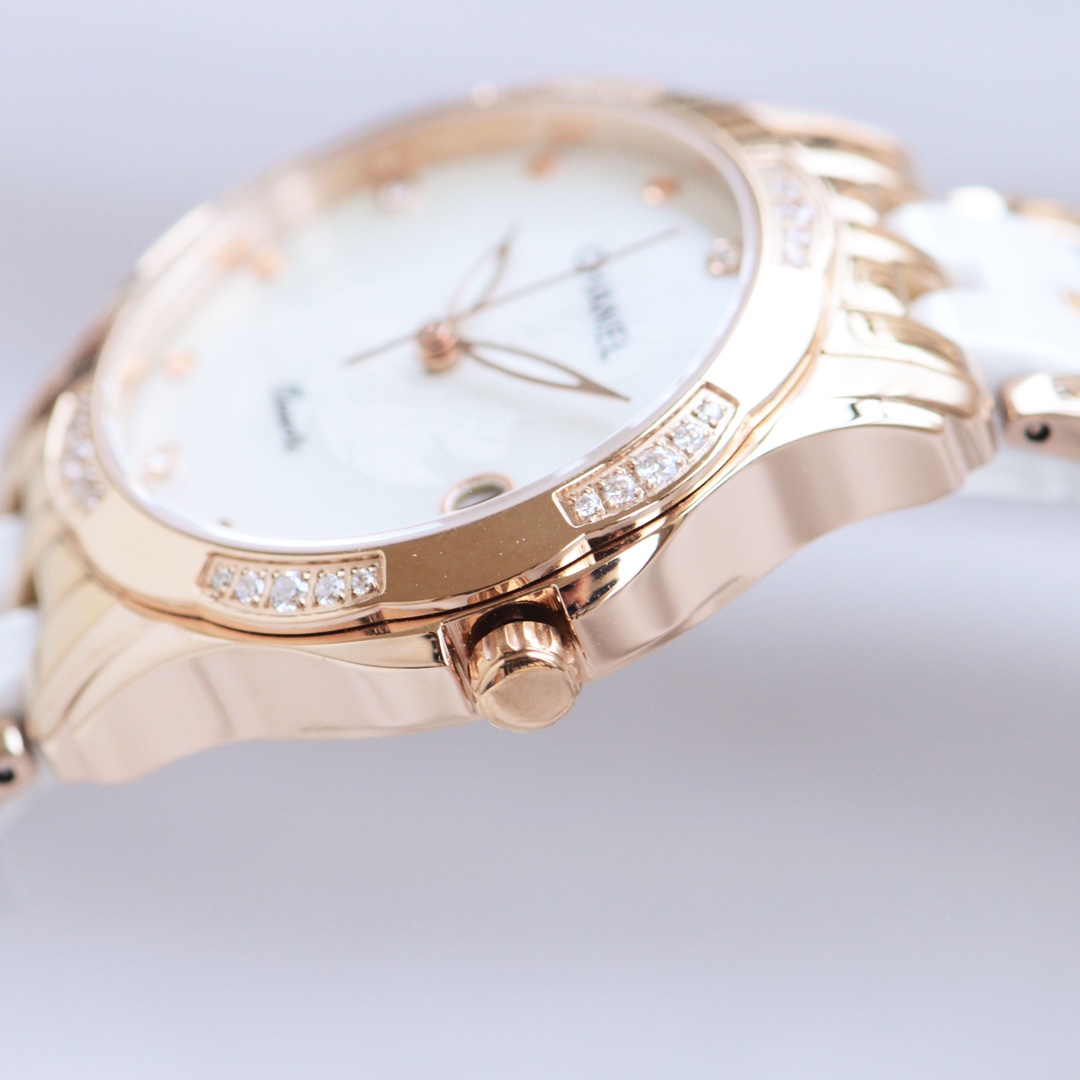 【18-22日にお届け】CHANEL  レディース 腕時計   34MM