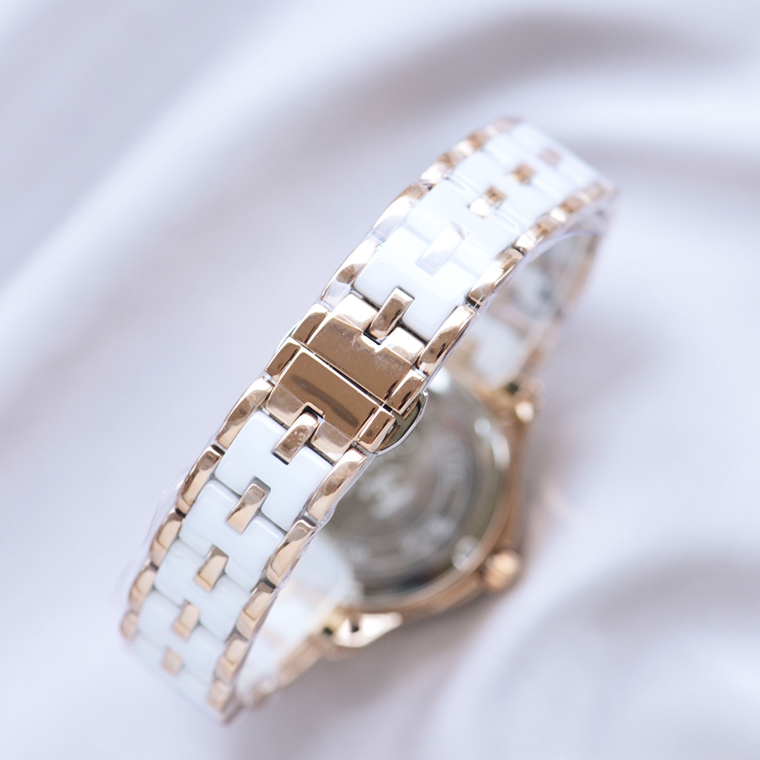 【18-22日にお届け】CHANEL  レディース 腕時計   34MM