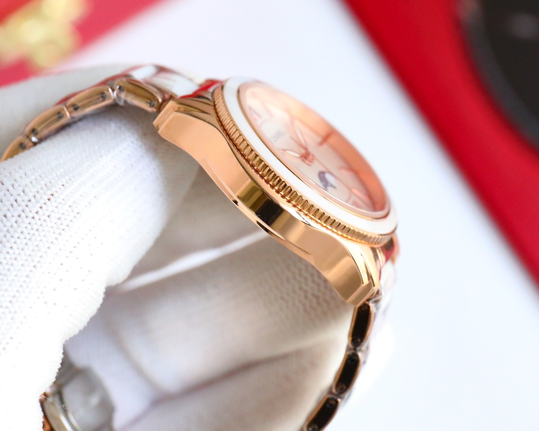 【18-22日にお届け】CHANEL  レディース 腕時計   33MM