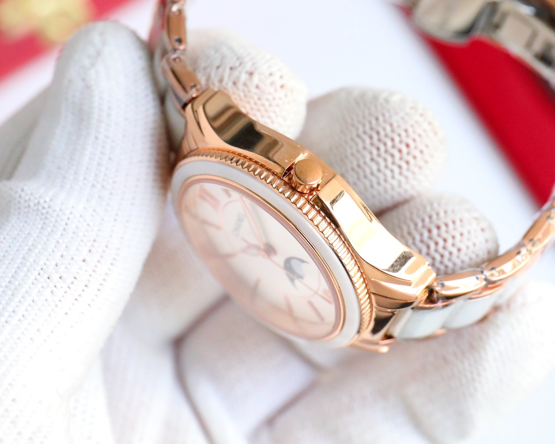 【18-22日にお届け】CHANEL  レディース 腕時計   33MM