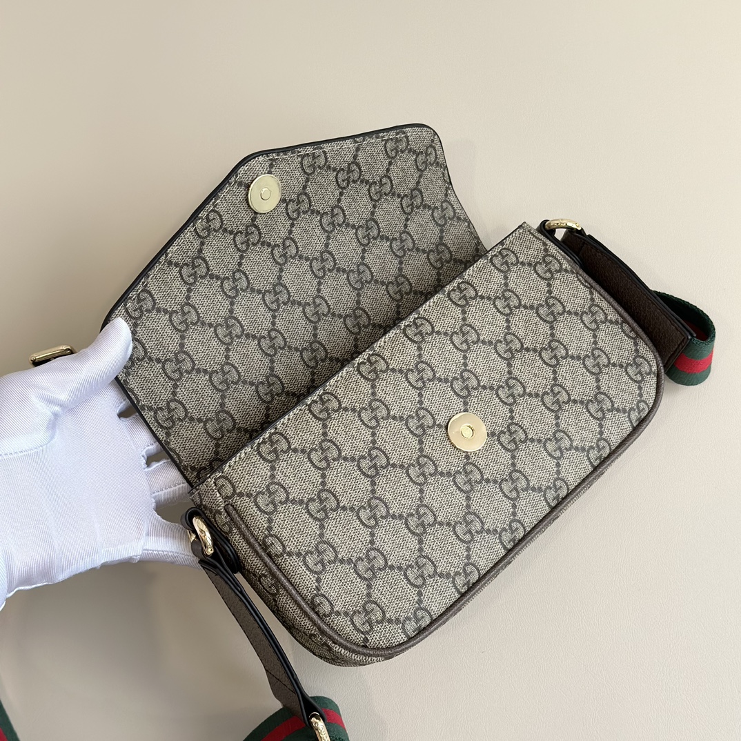 【GUCCI】764961 13x22x4cm