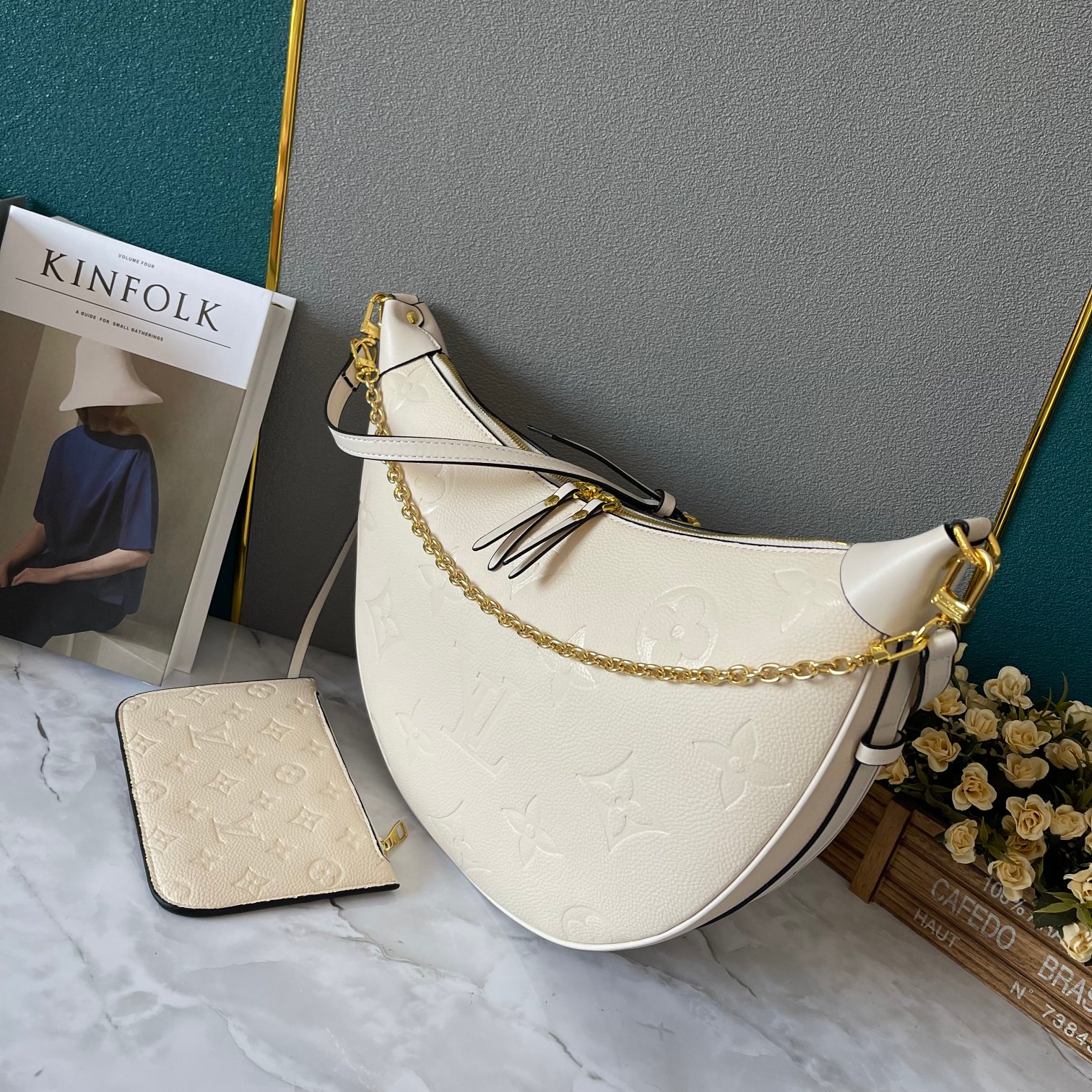 【LOUIS VUITTON】Loop Hobo