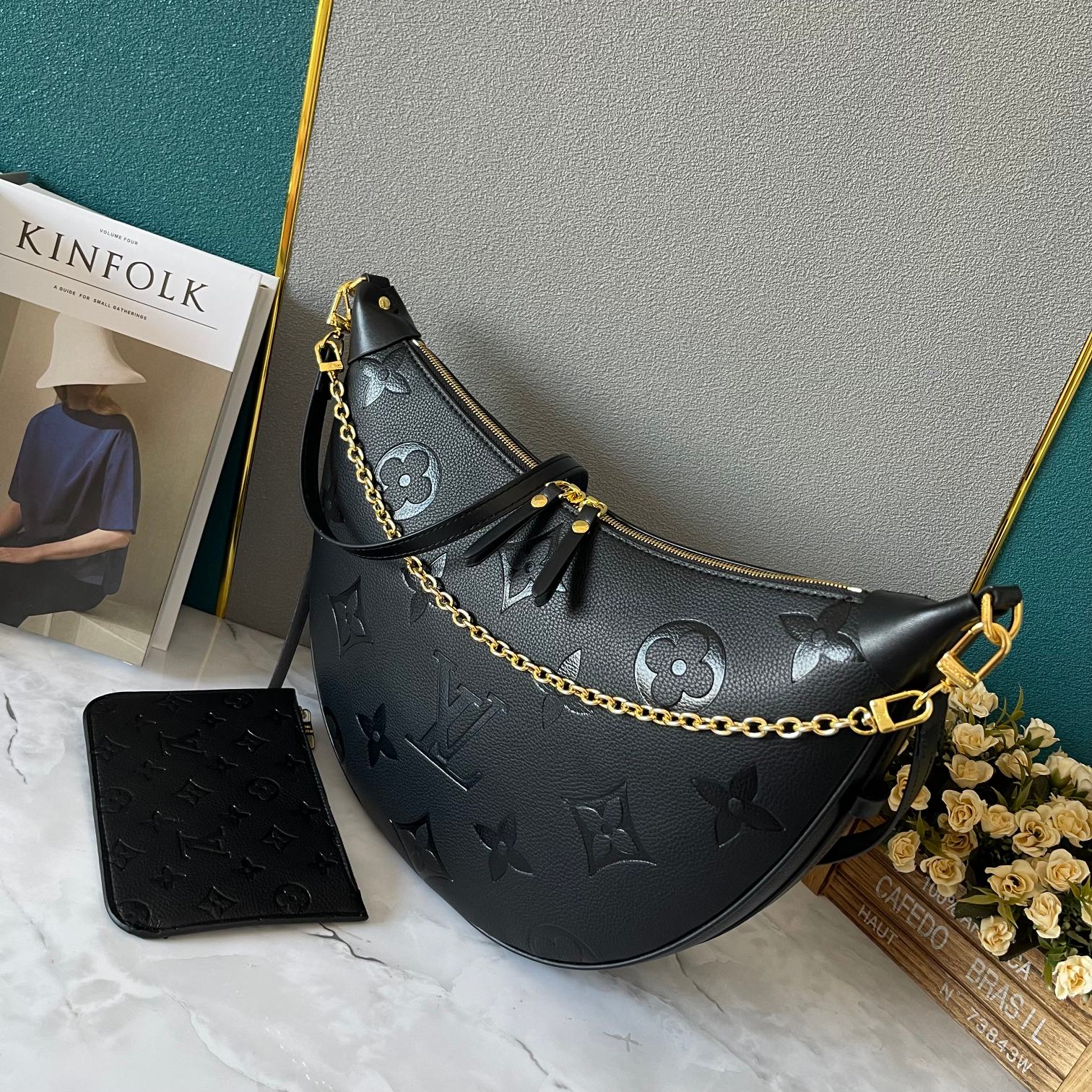 【LOUIS VUITTON】Loop Hobo