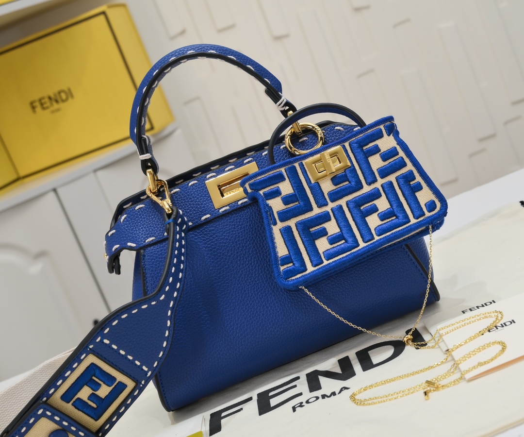 【Fendi】Peekaboo ISeeU 23*18*8CM