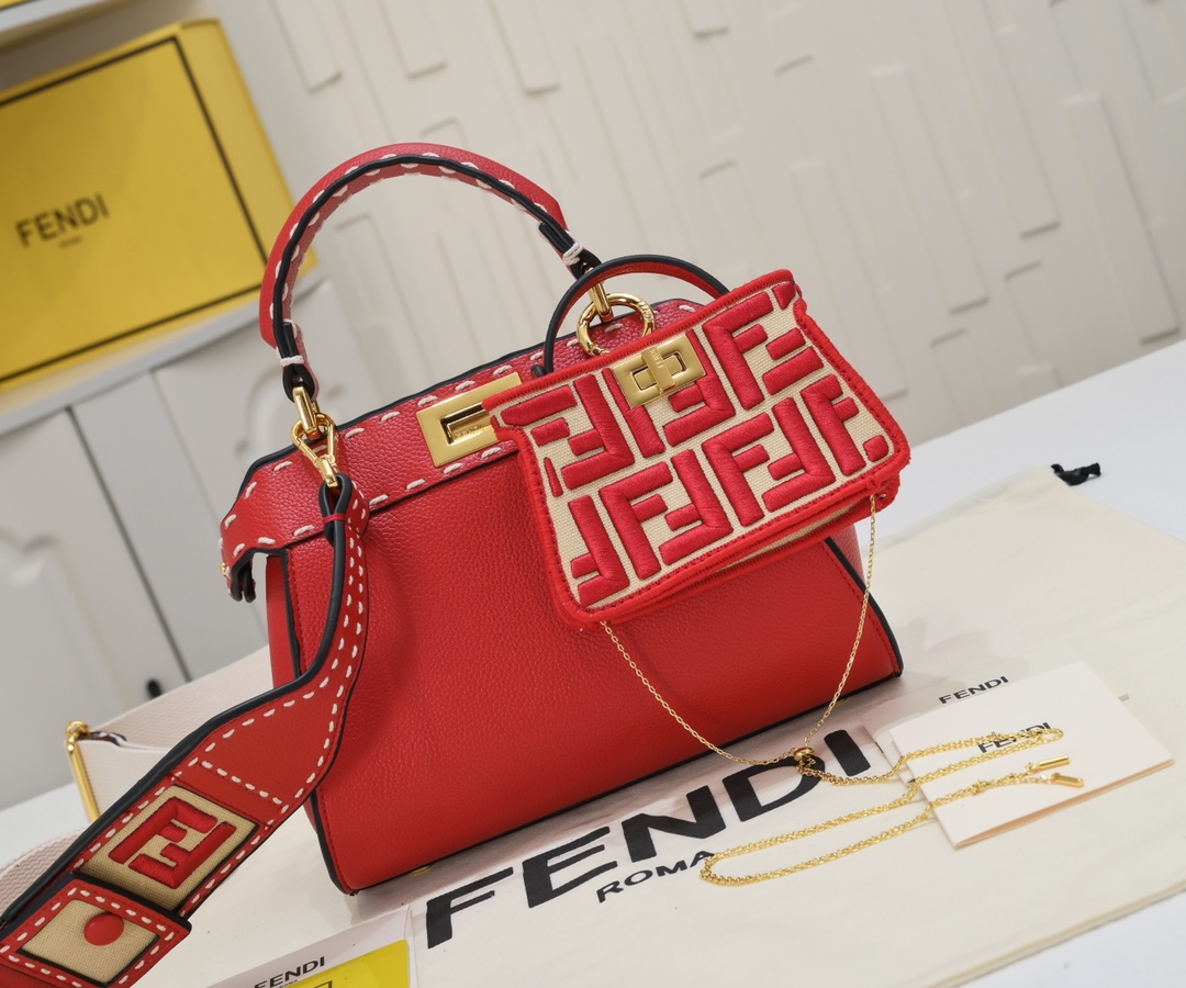 【Fendi】Peekaboo ISeeU 23*18*8CM