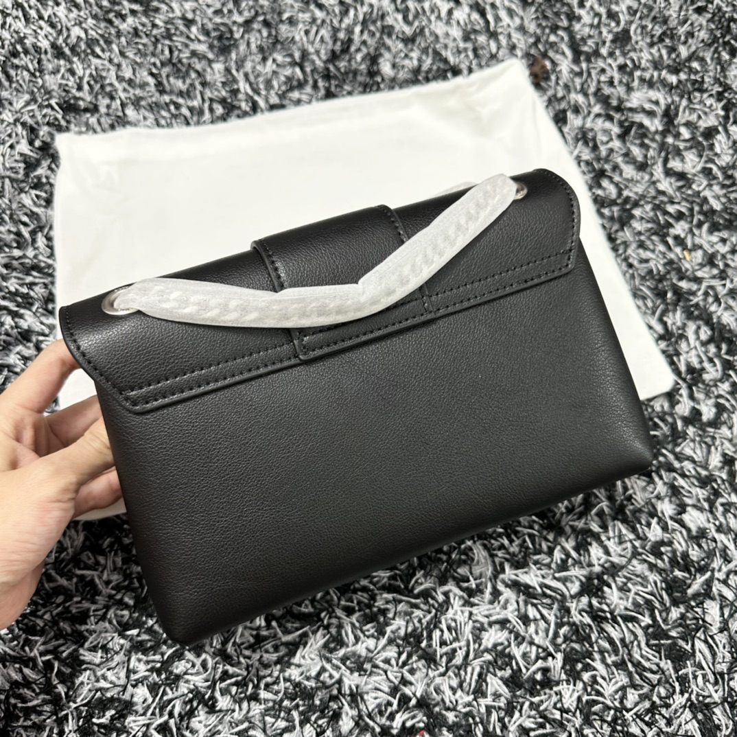 【CELINE】Victoire 23.5X14X8cm