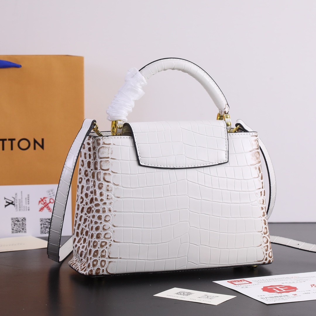 【LOUIS VUITTON】Capucines bb  27X18X10CM