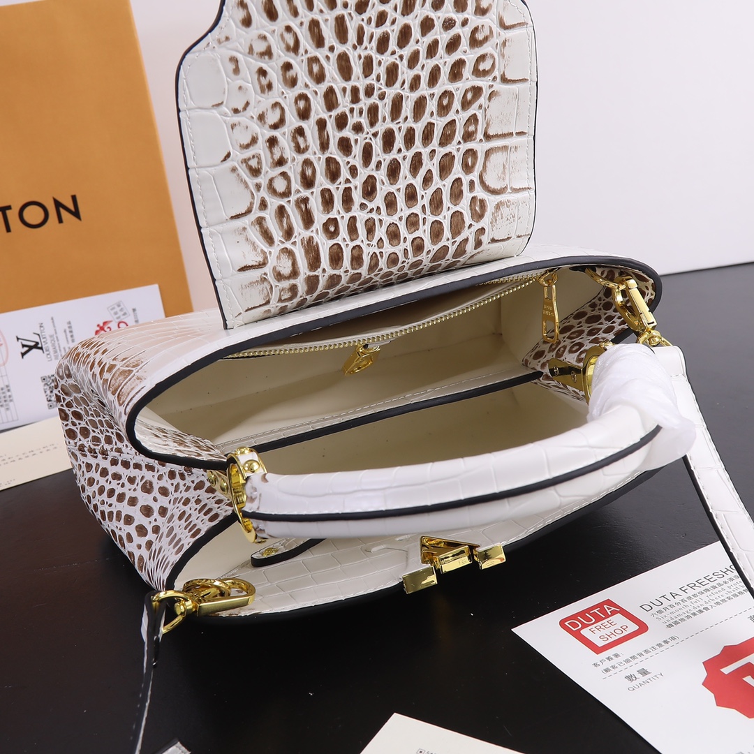 【LOUIS VUITTON】Capucines bb  27X18X10CM