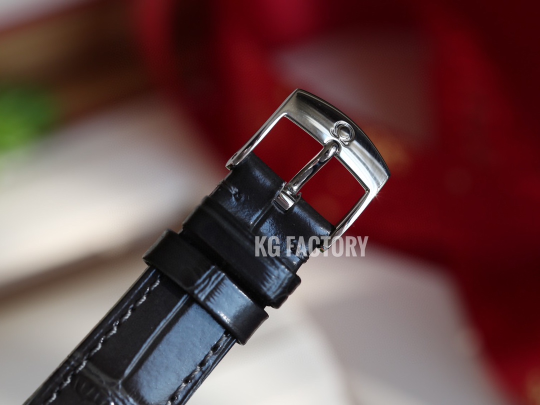 【18-22日にお届け】OMEGA   メンズ  腕時計   40MM