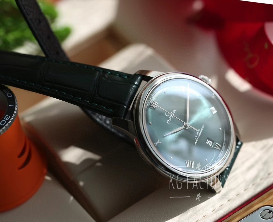 【18-22日にお届け】OMEGA   メンズ  腕時計   40MM