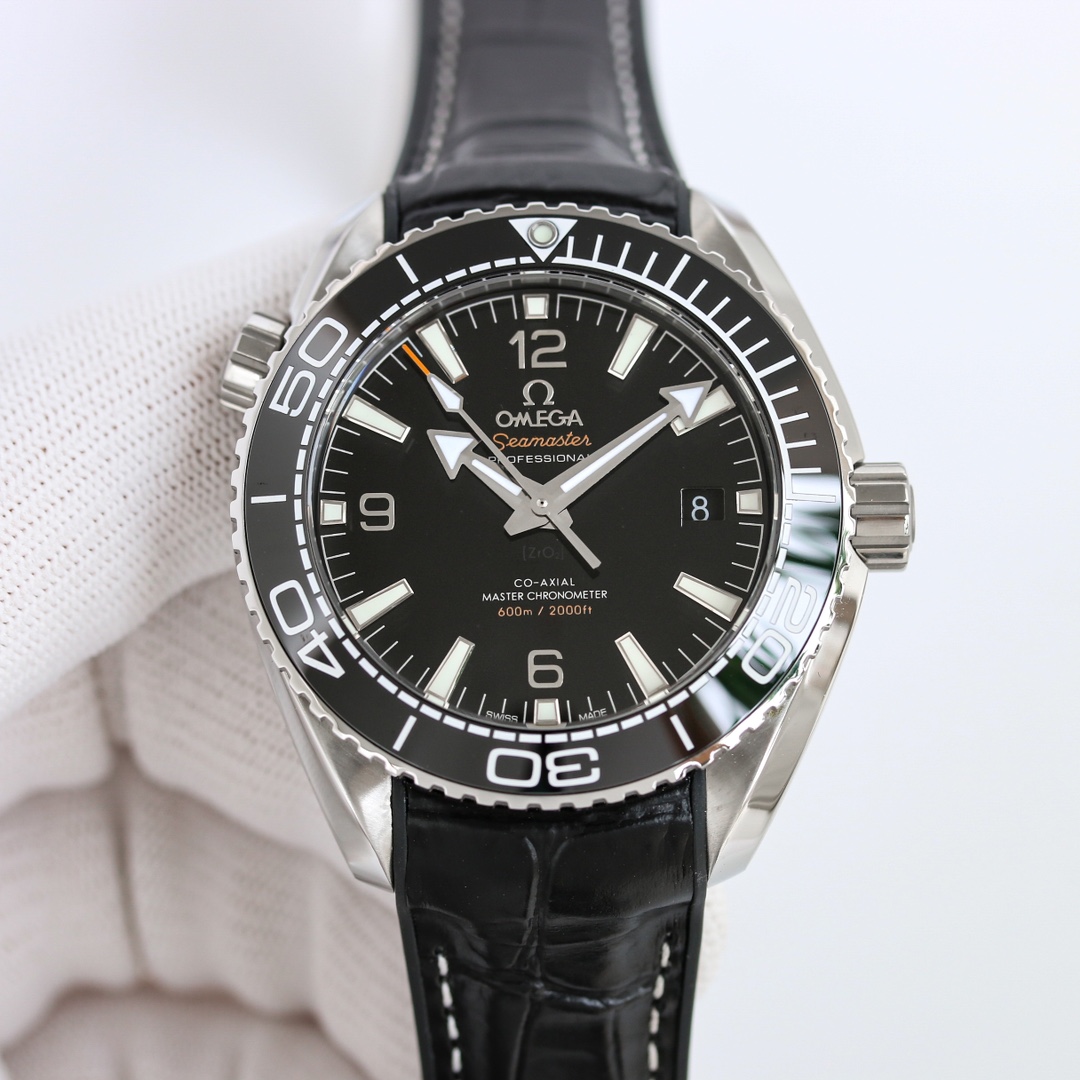【18-22日にお届け】OMEGA   メンズ  腕時計   43MM