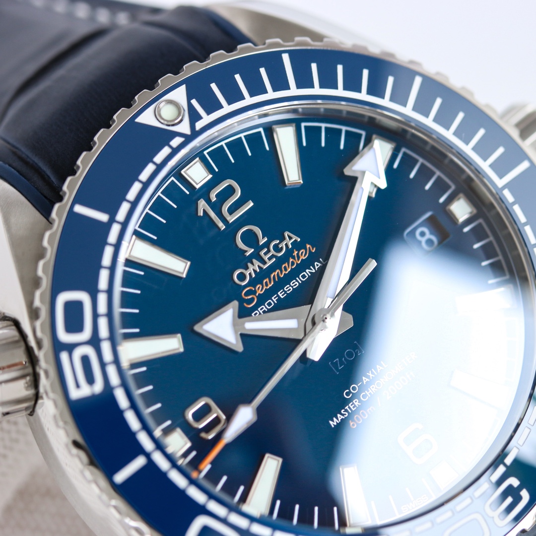 【18-22日にお届け】OMEGA   メンズ  腕時計   43MM
