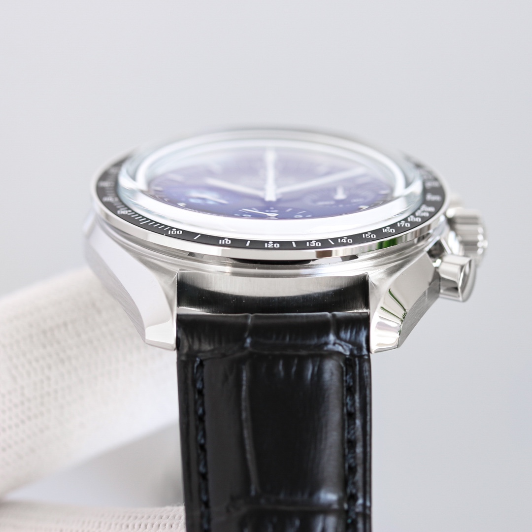 【18-22日にお届け】OMEGA   メンズ  腕時計  42MM