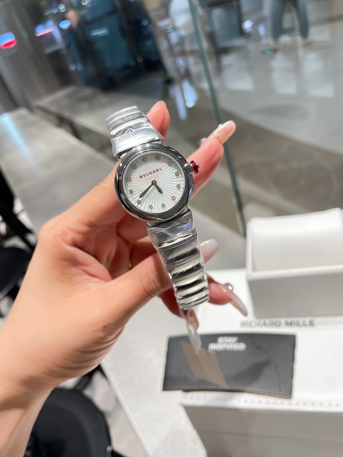 【18-22日にお届け】BVLGARI レディース 腕時計   28MM