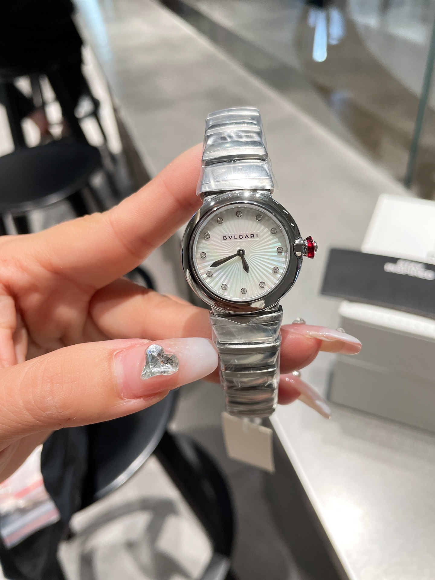 【18-22日にお届け】BVLGARI レディース 腕時計   28MM