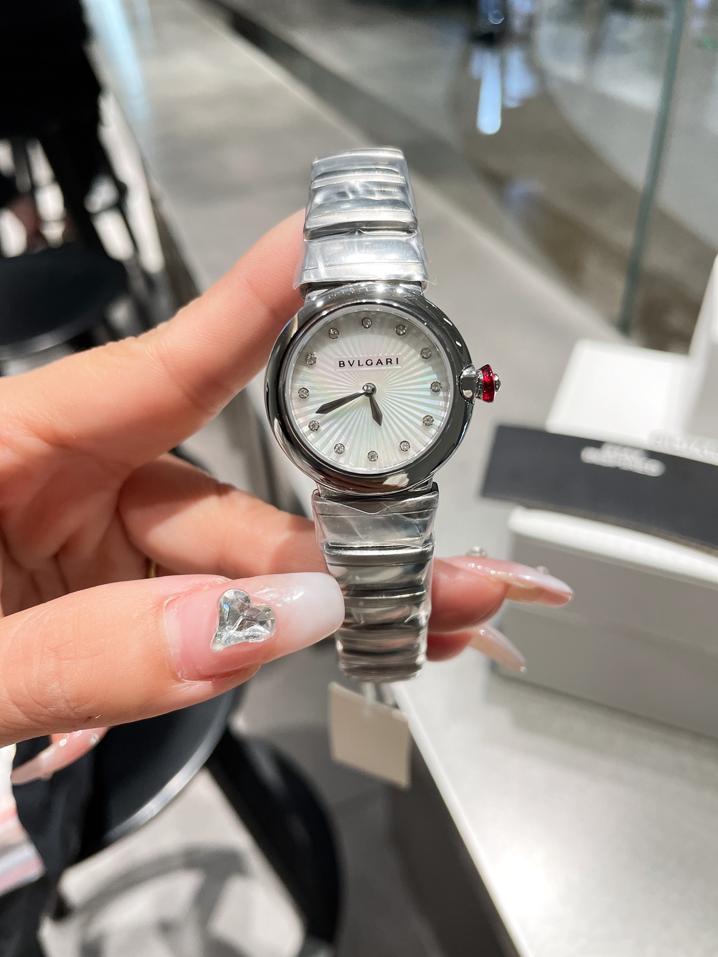 【18-22日にお届け】BVLGARI レディース 腕時計   28MM