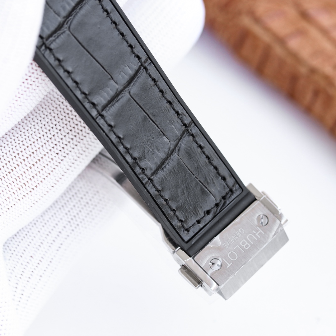 【20-25日間の輸送時間】【HUBLOT】42MM