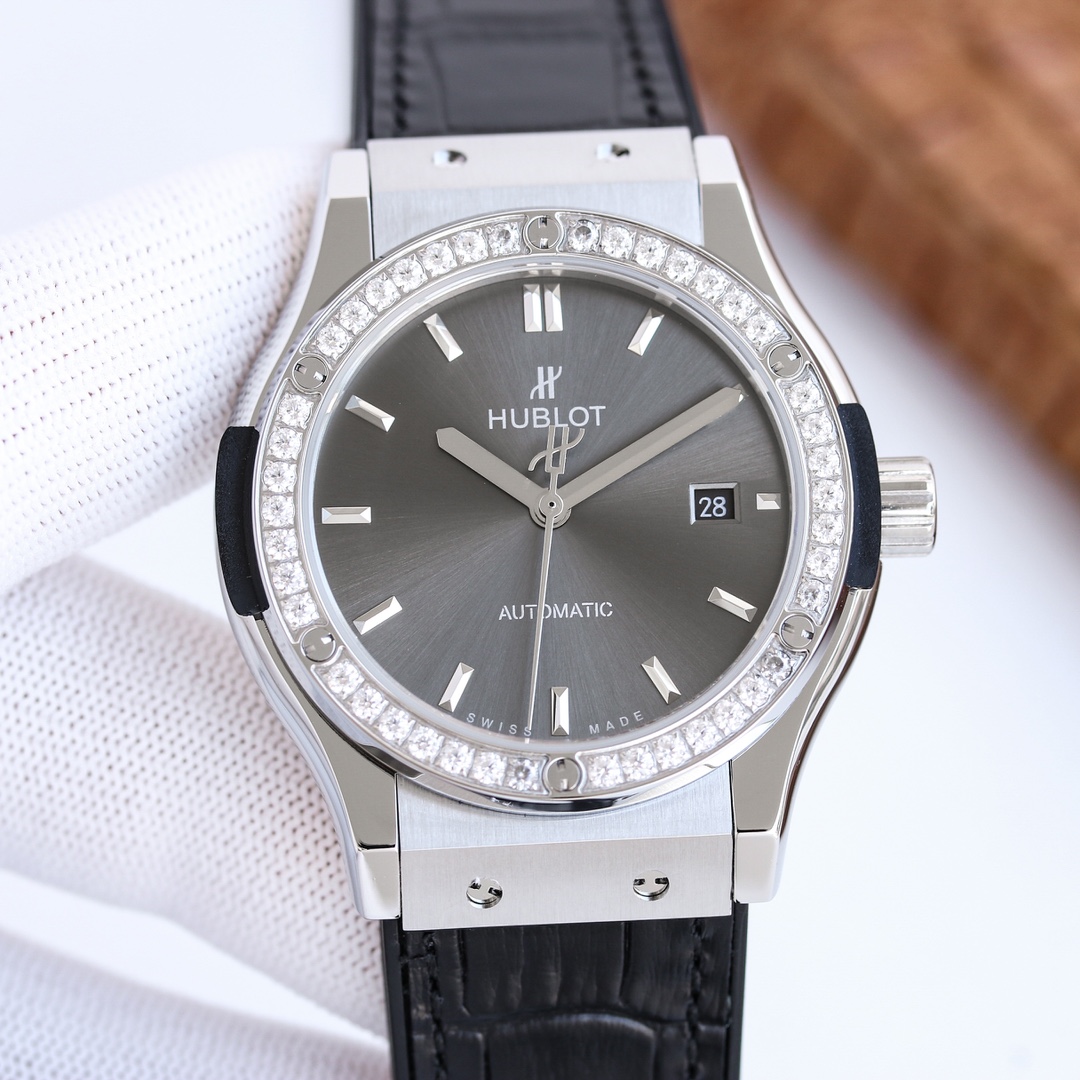 【20-25日間の輸送時間】【HUBLOT】42MM