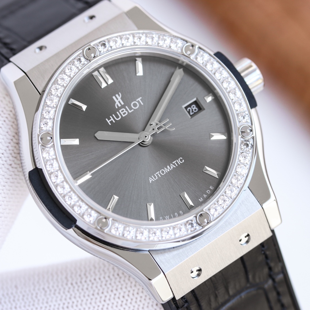 【20-25日間の輸送時間】【HUBLOT】42MM