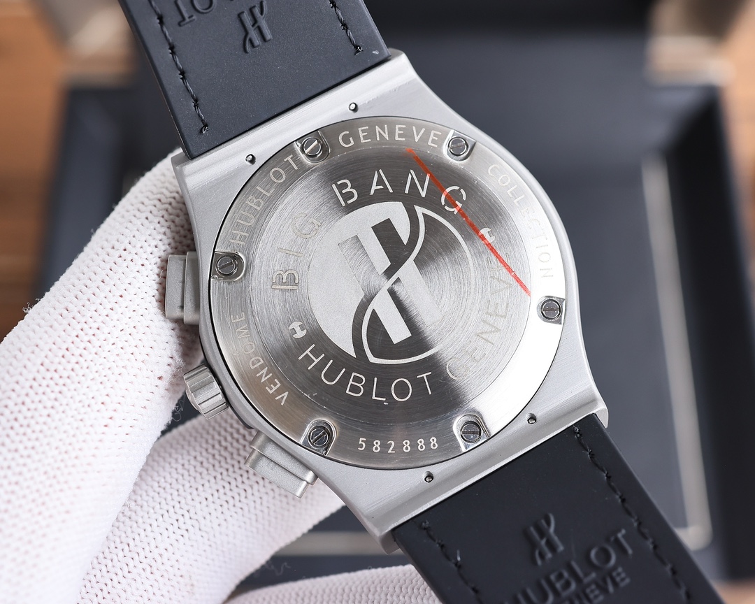 【20-25日間の輸送時間】【HUBLOT】43MM