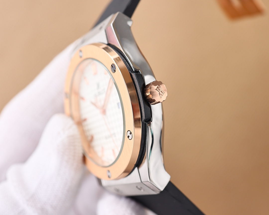 【20-25日間の輸送時間】【HUBLOT】45MM 33MM