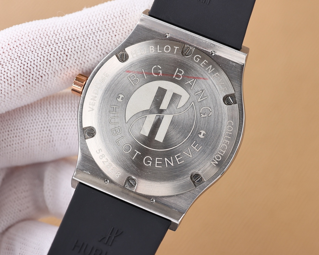 【20-25日間の輸送時間】【HUBLOT】45MM 33MM