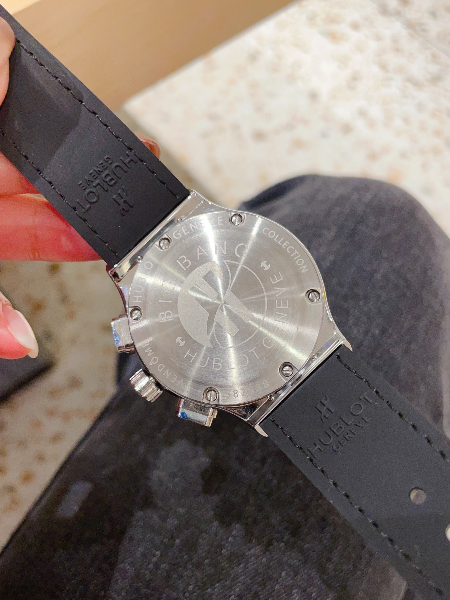 【20-25日間の輸送時間】【HUBLOT】38MM