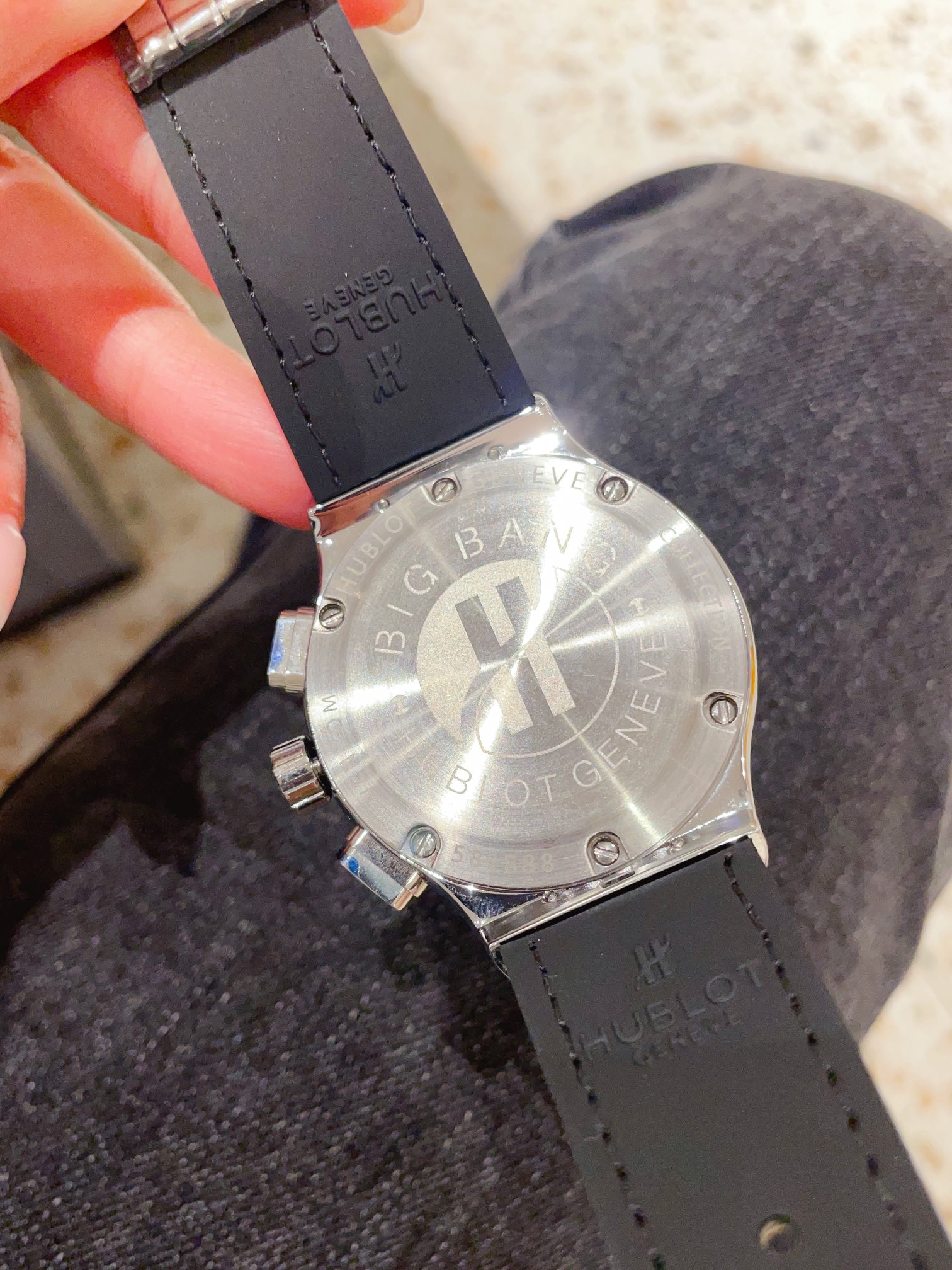 【20-25日間の輸送時間】【HUBLOT】38MM
