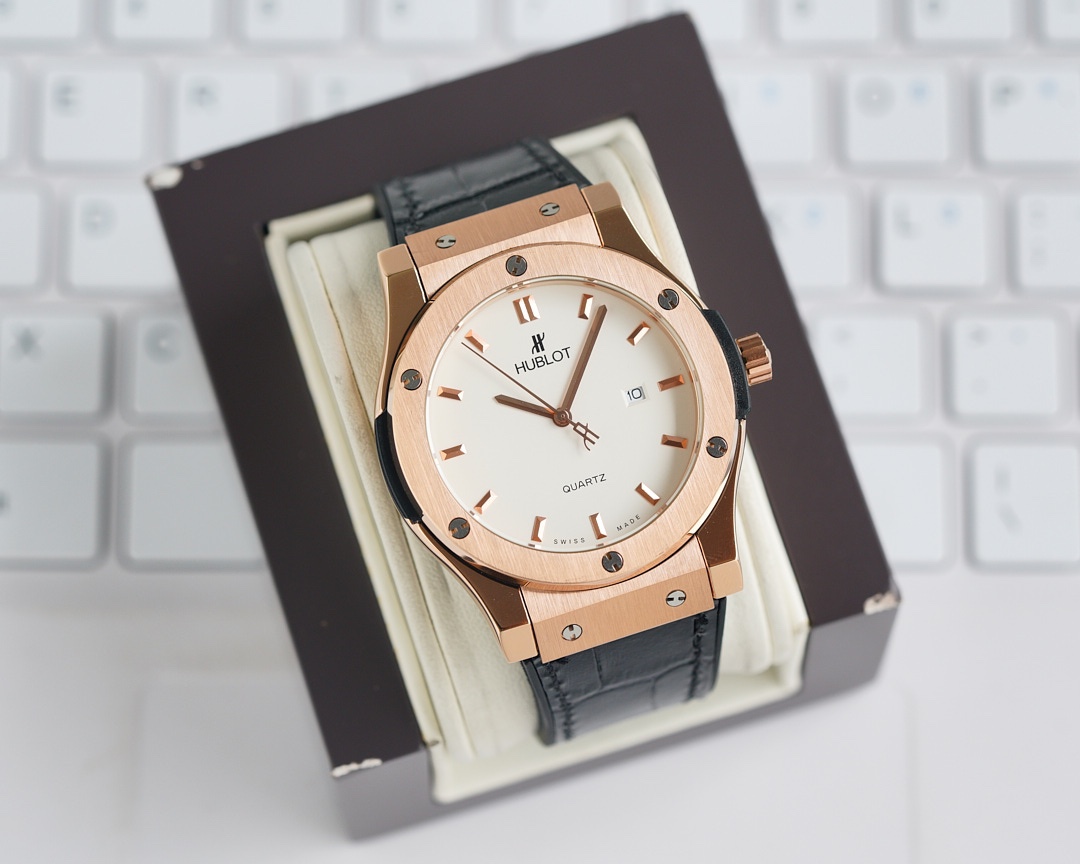 【20-25日間の輸送時間】【HUBLOT】45MM 33MM