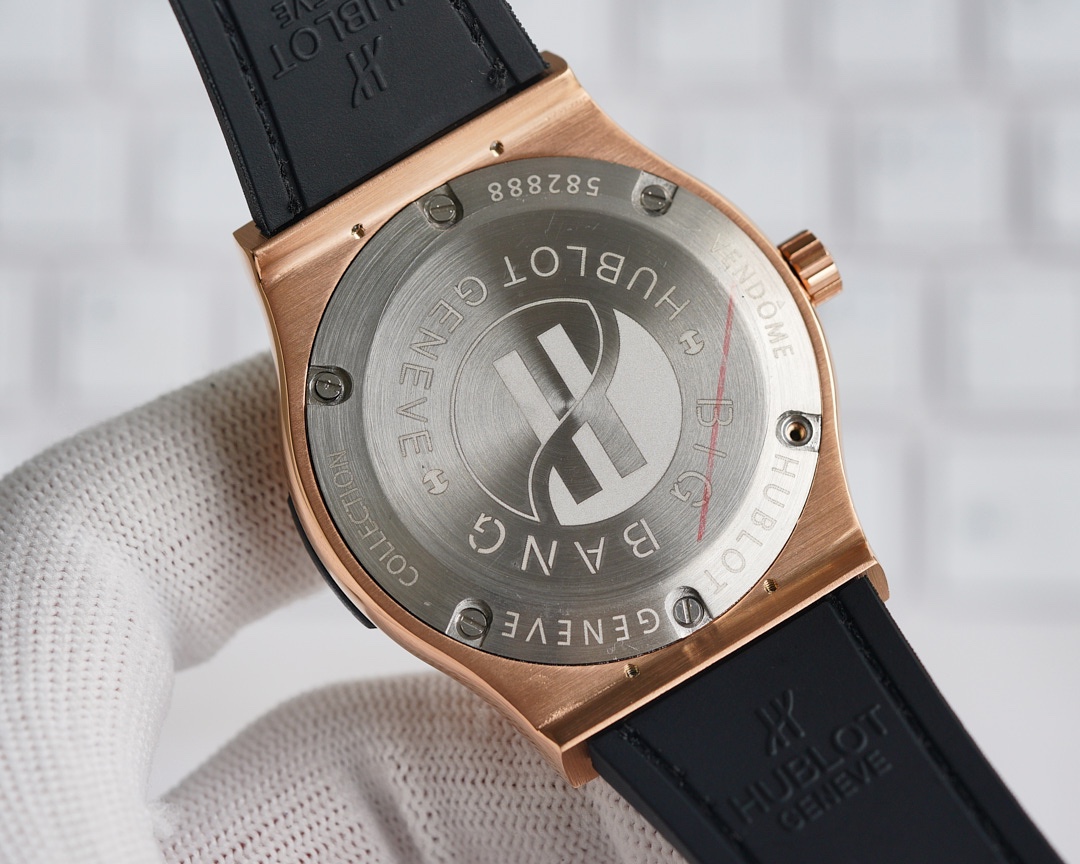 【20-25日間の輸送時間】【HUBLOT】45MM 33MM