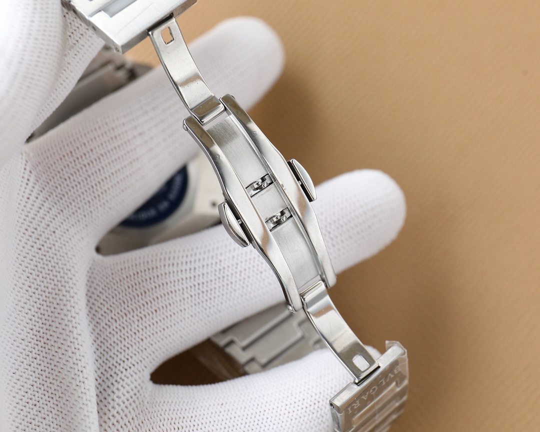 【12-15日にお届け】BVLGARI メンズ 腕時計  41MM 