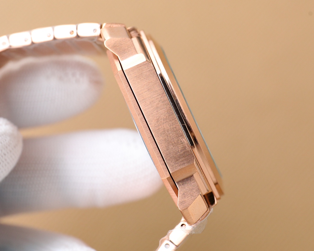 【12-15日にお届け】BVLGARI メンズ 腕時計  43MM 