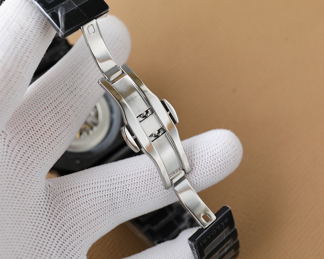 【12-15日にお届け】BVLGARI メンズ 腕時計  43MM 