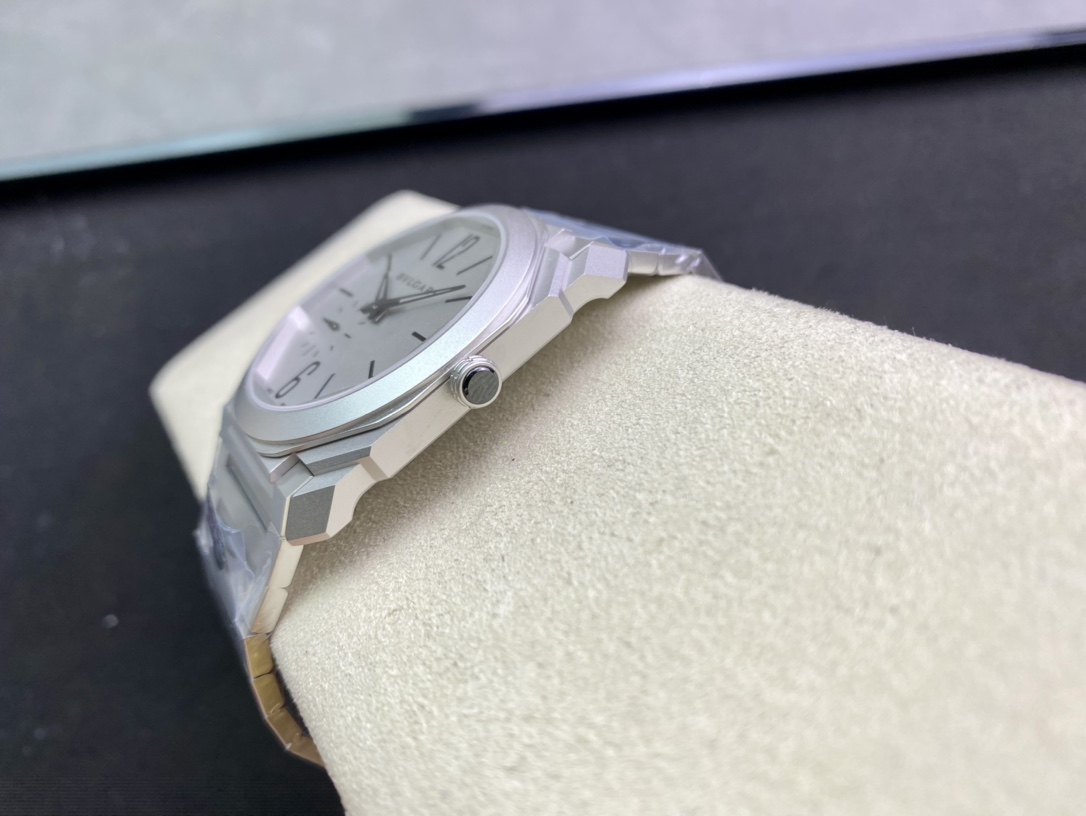 【12-15日にお届け】BVLGARI メンズ 腕時計  40MM 