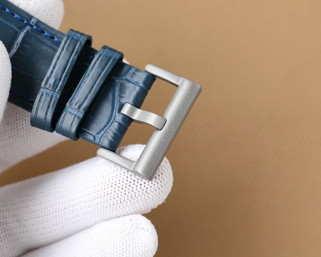 【12-15日にお届け】BVLGARI メンズ 腕時計  41MM  4色