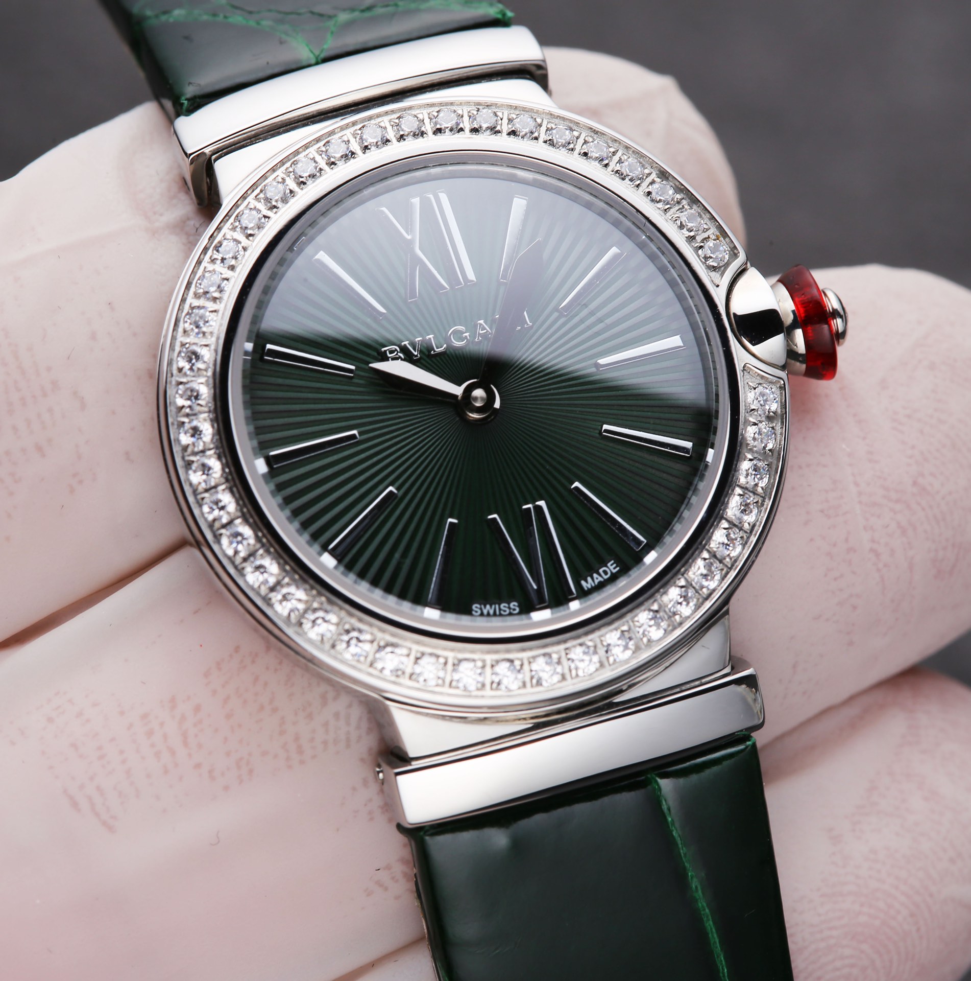 【12-15日にお届け】BVLGARI レディース 腕時計   28MM 3色
