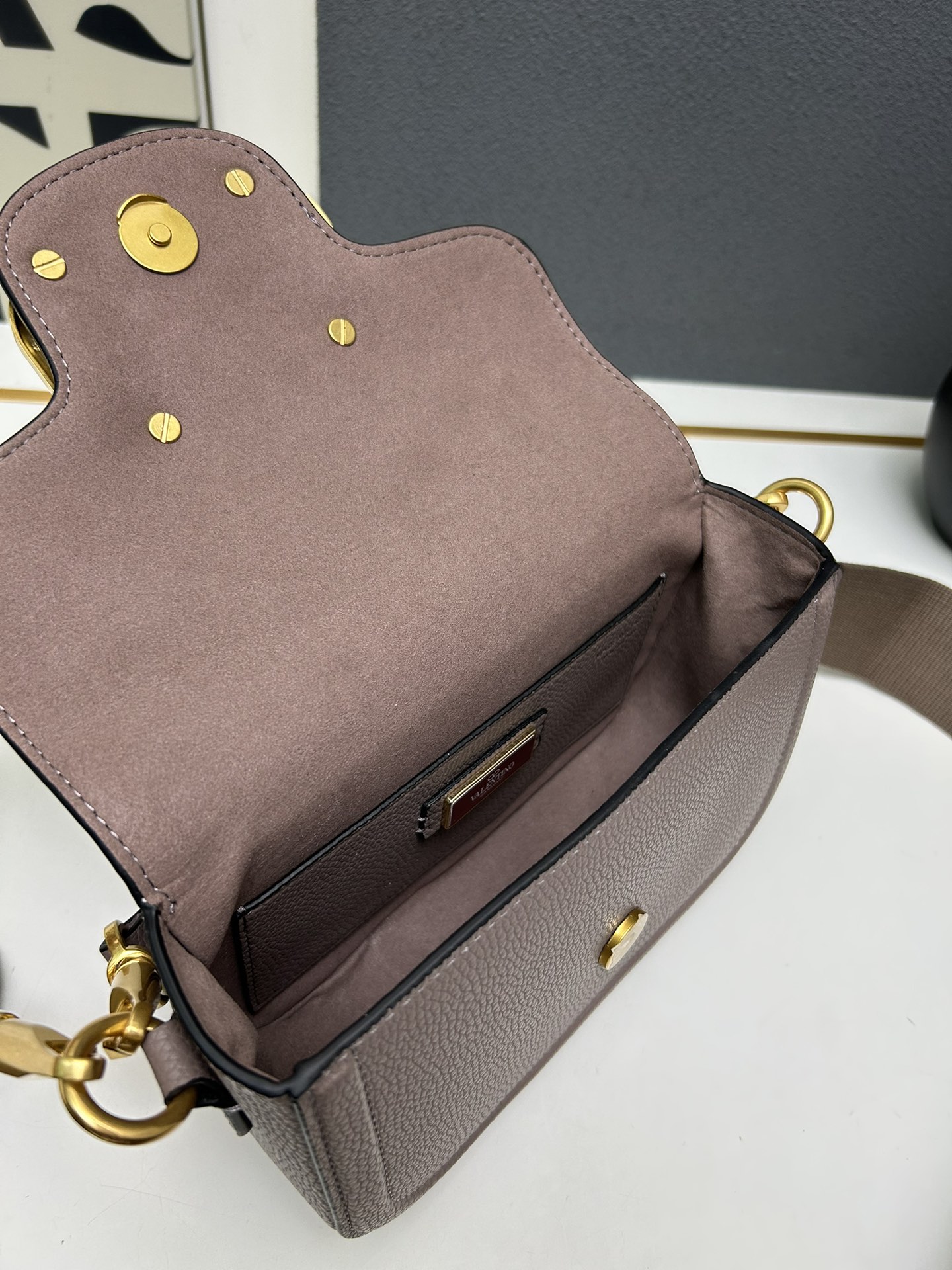 【Valentino】21x 18 x 8cm