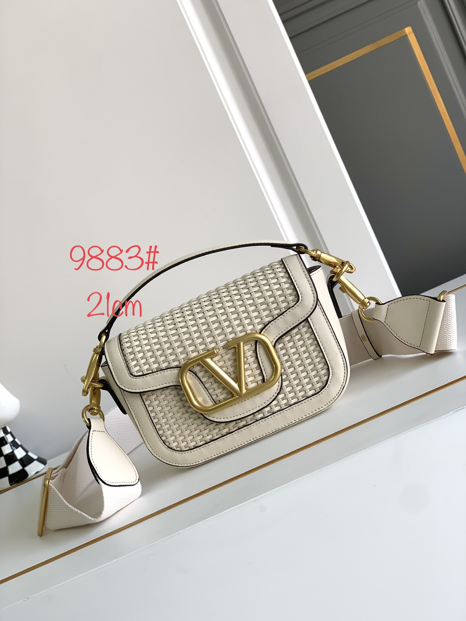 【Valentino】21×18×8cm