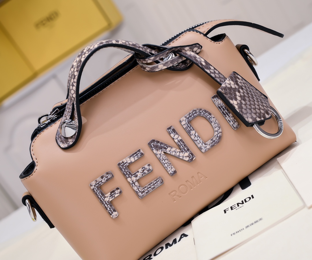 【Fendi】by the way 20*12*9.5CM