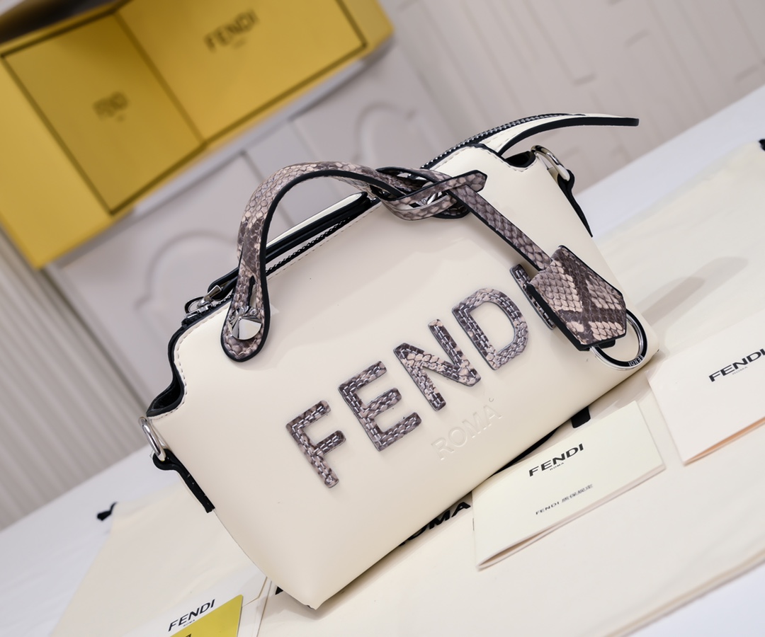 【Fendi】by the way 20*12*9.5CM