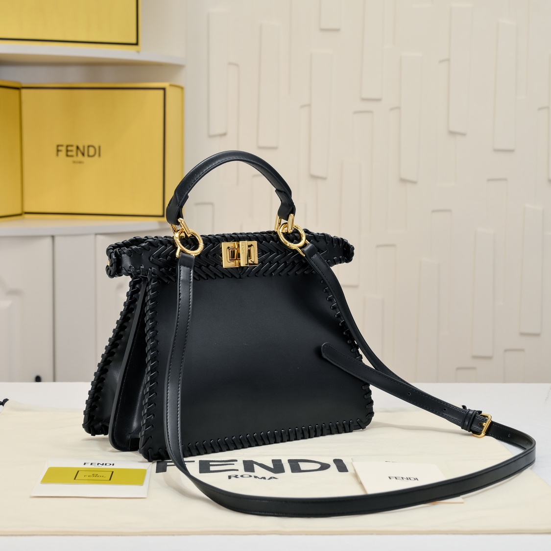 【Fendi】BAGUETTE 27*15*6CM