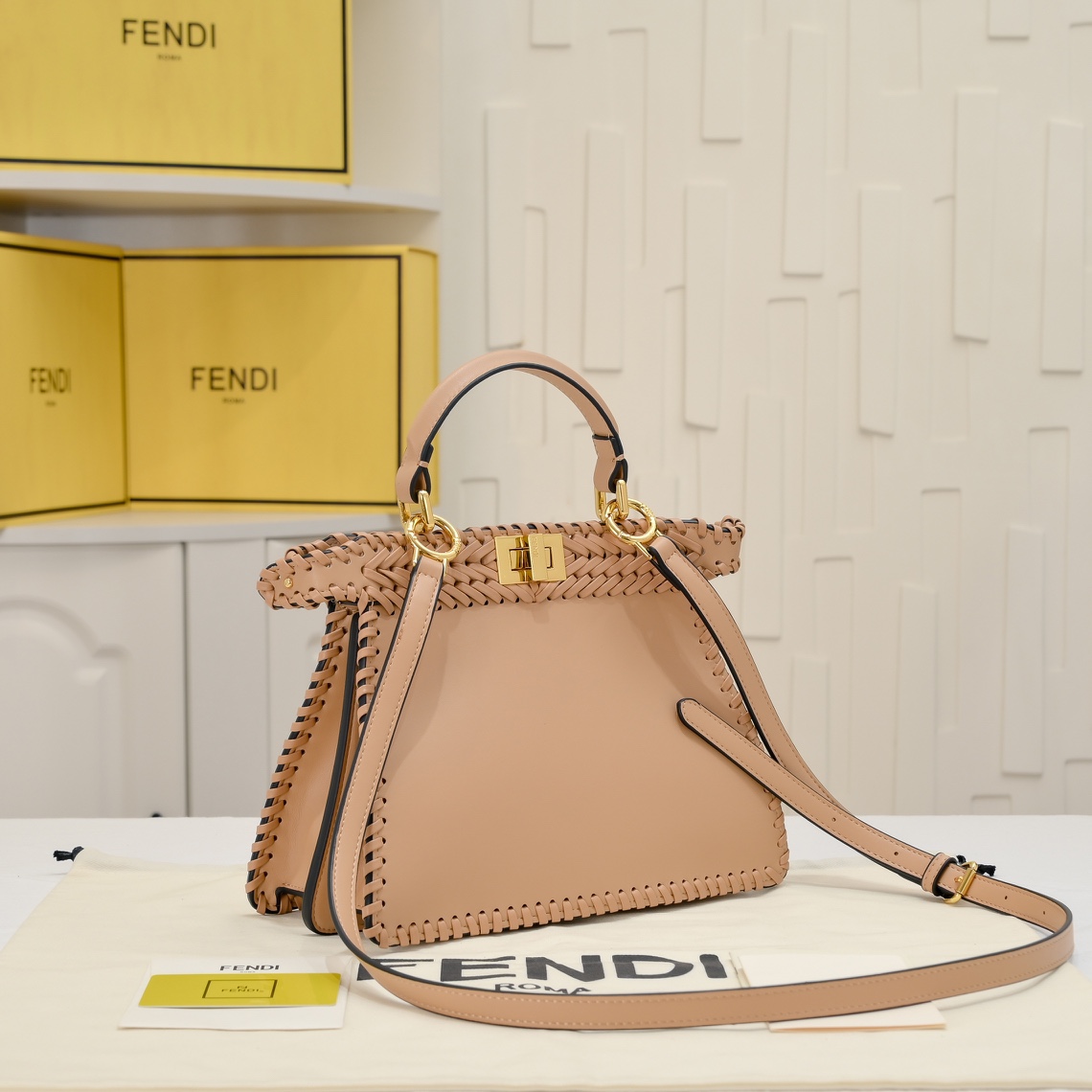 【Fendi】BAGUETTE 27*15*6CM
