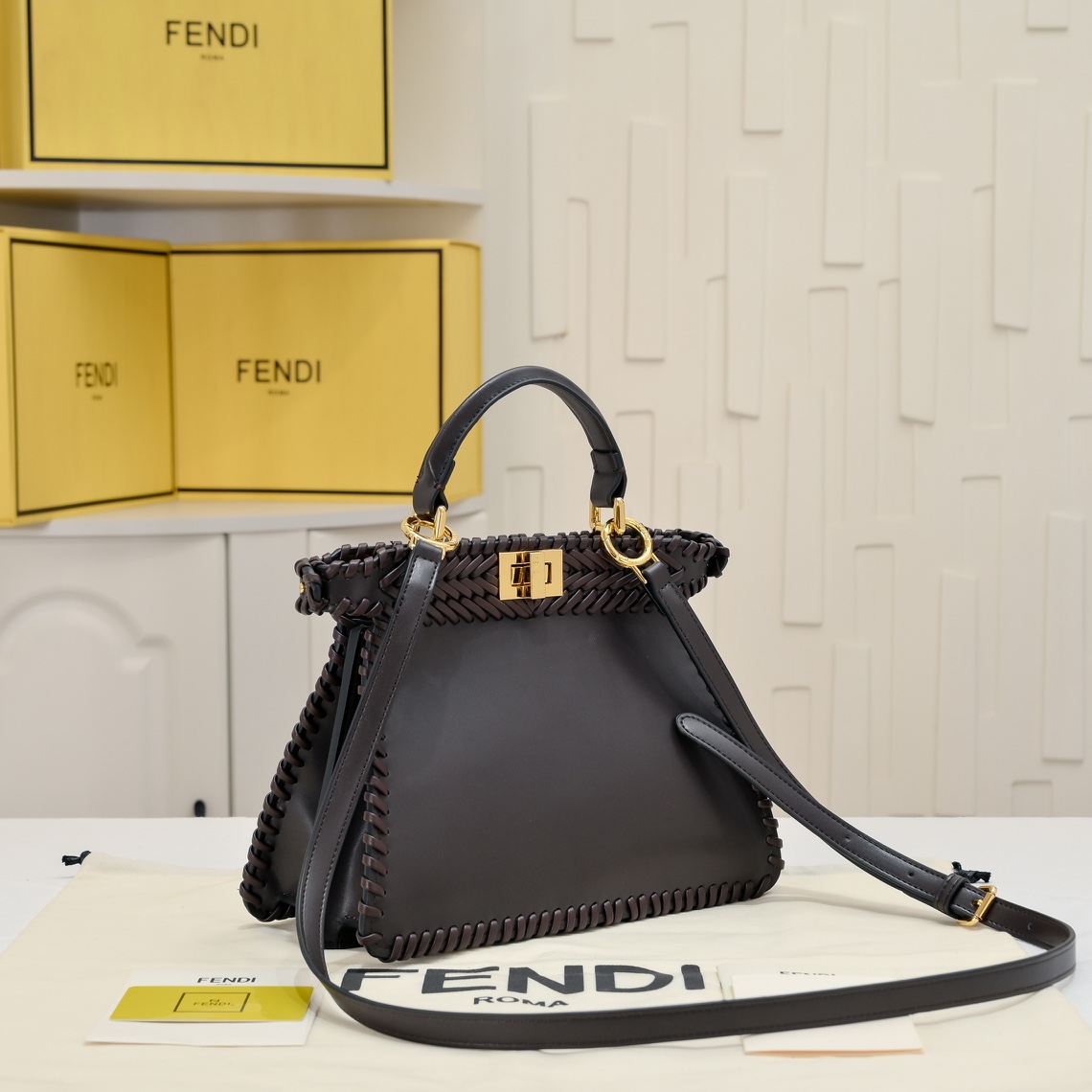 【Fendi】BAGUETTE 27*15*6CM