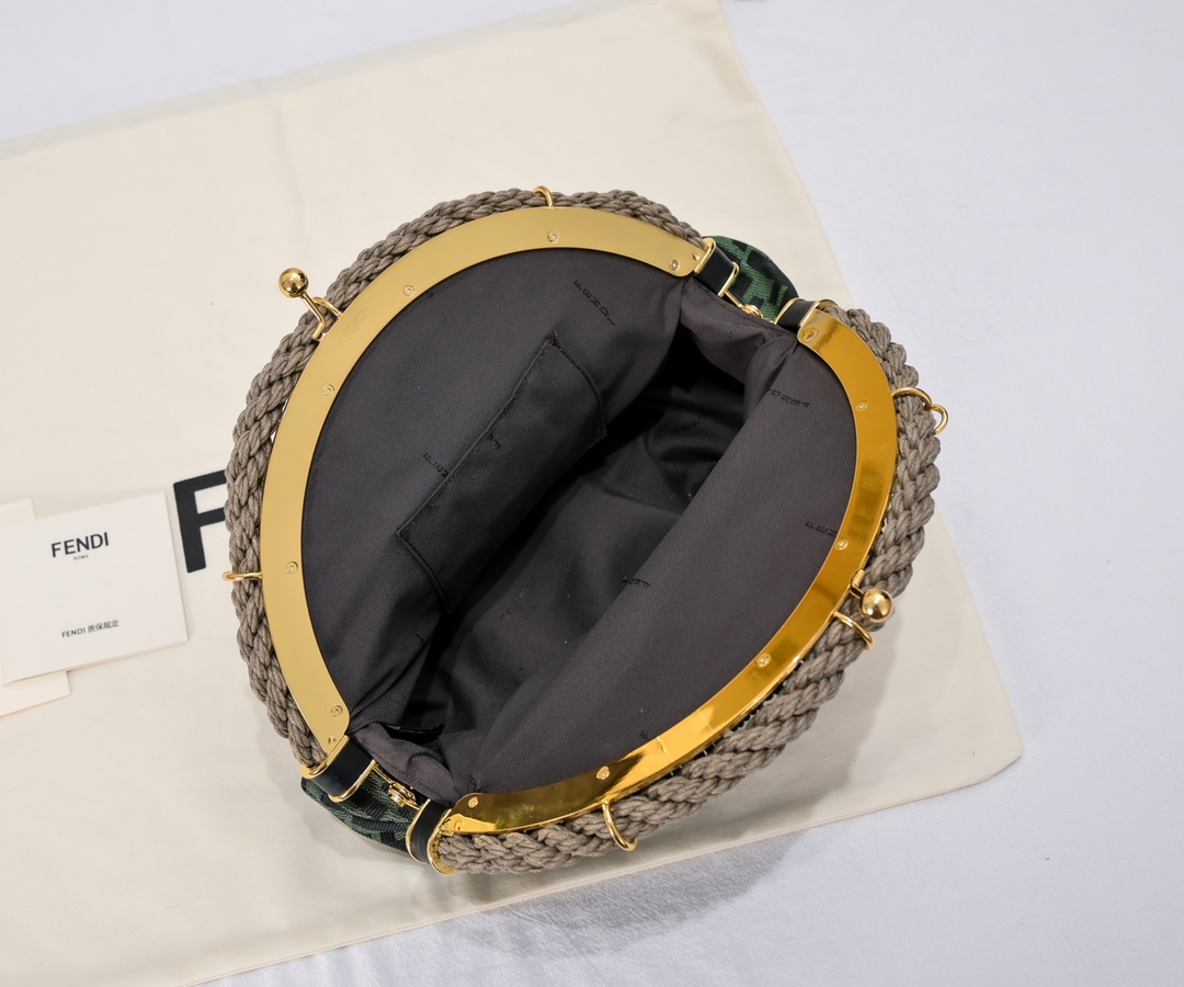 【Fendi】Shell  42*21*15CM