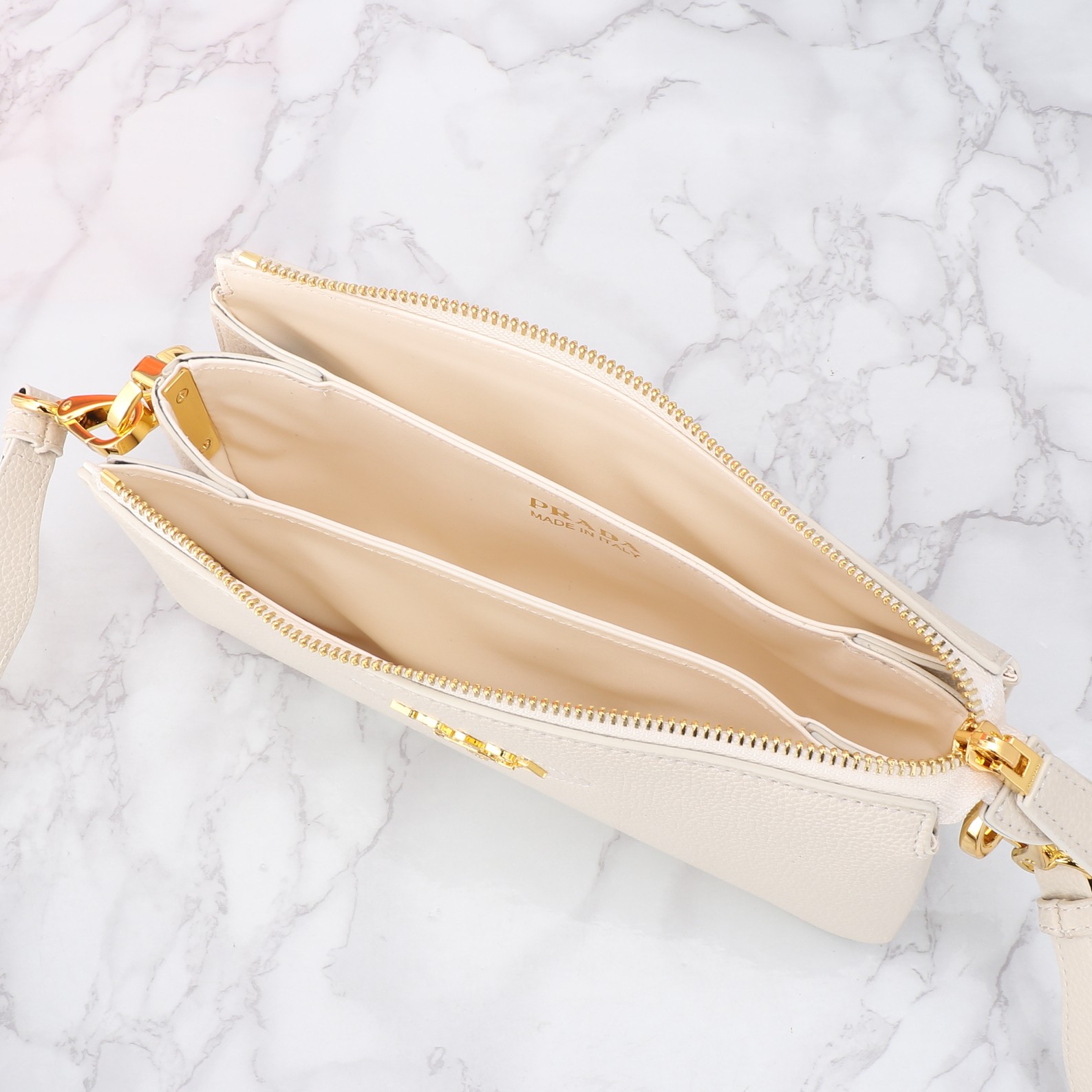【PRADA】23*14*6.5CM