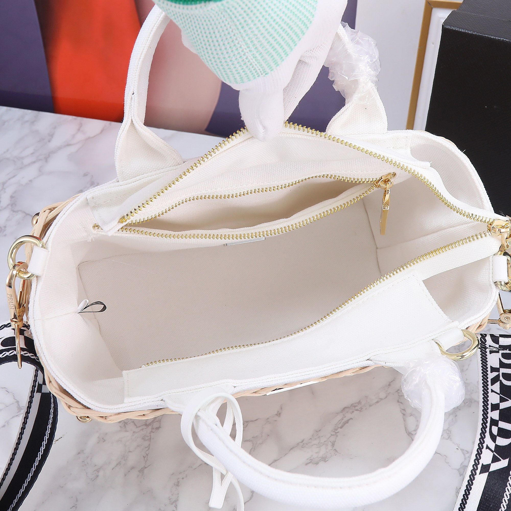 【PRADA】26*20*12CM