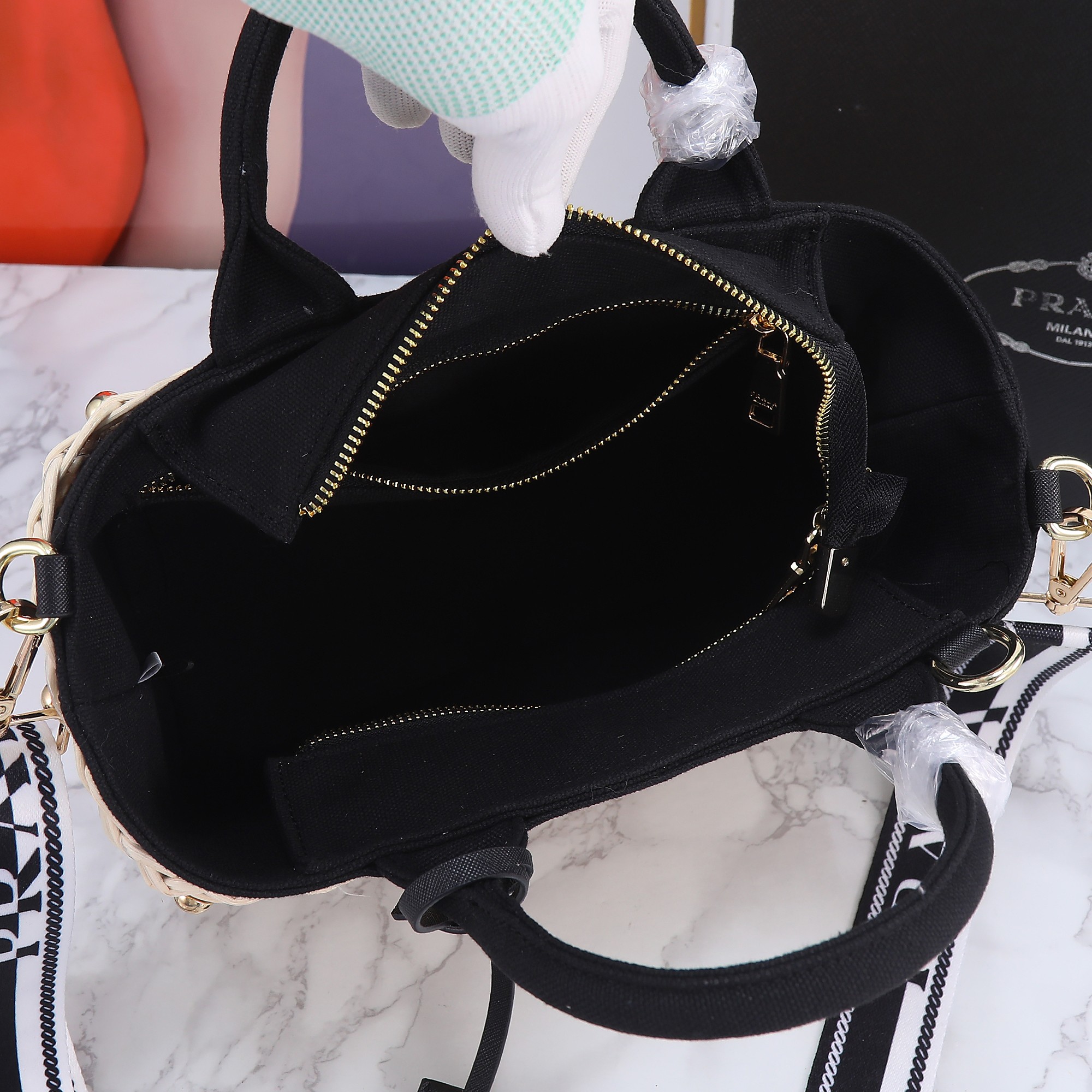 【PRADA】26*20*12CM