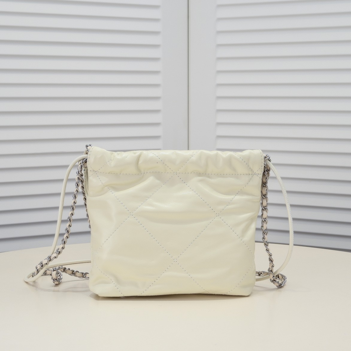 【シャネル】22bag 19-20-6cm