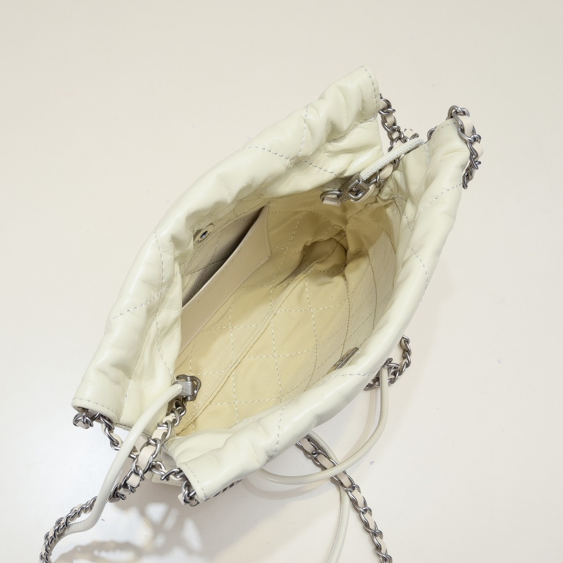 【シャネル】22bag 19-20-6cm